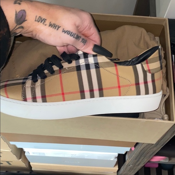 Burberry sneakers - Picture 4 of 6